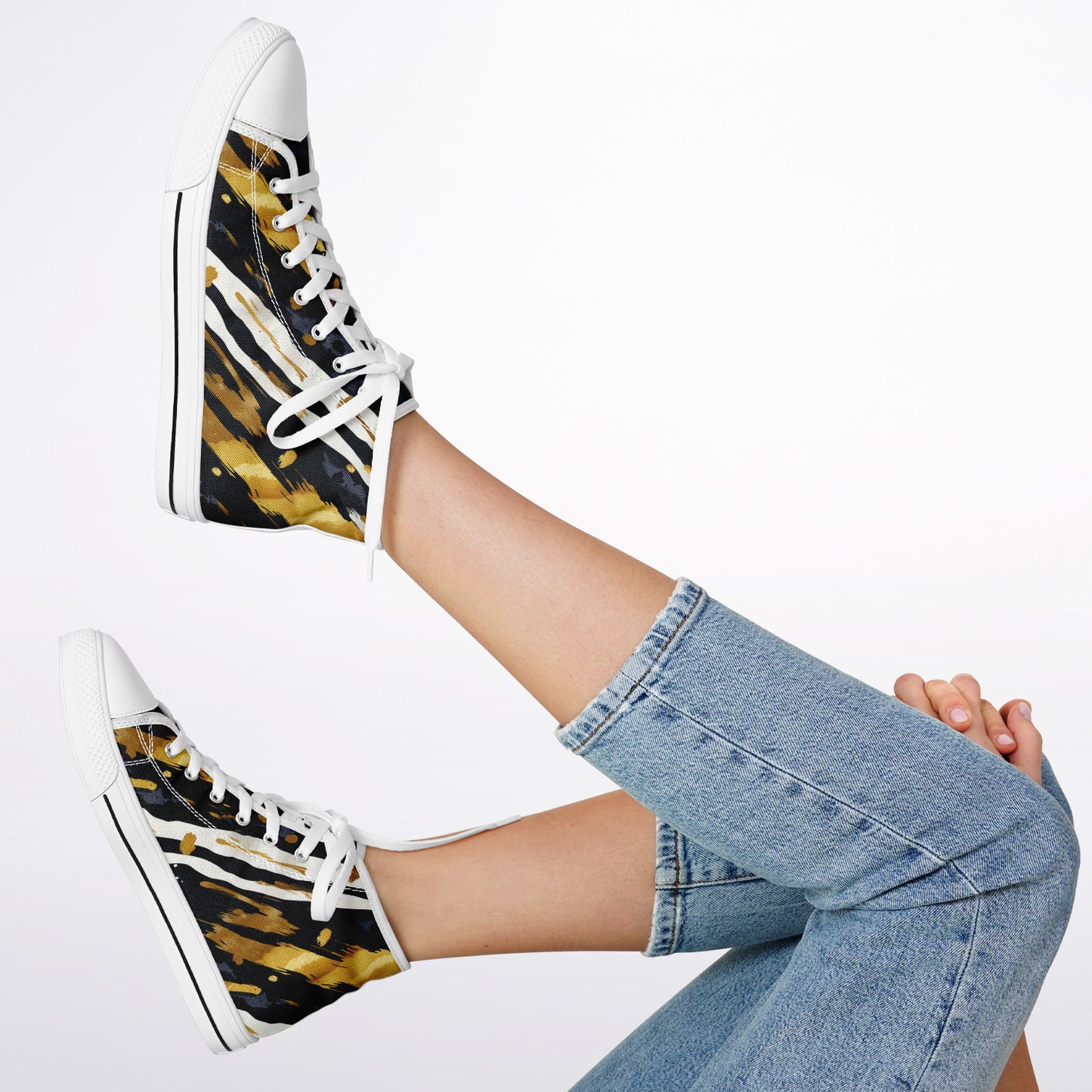 Urban Peak High-Top Shoes with Bold Brushstrokes Design